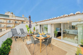 Atarazanas Penthouse by Lovely Rentals
